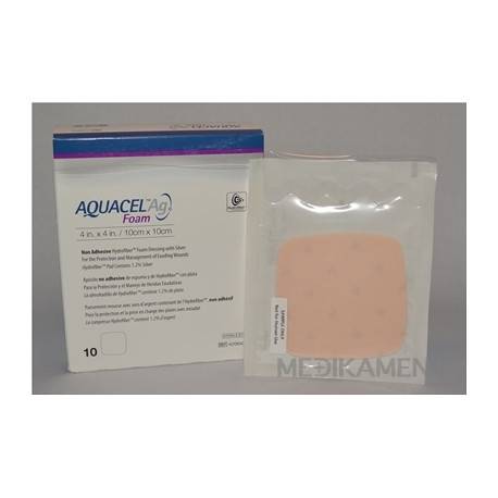 AQUACEL Ag foam Hydrofiber krytie na rany neadhezívne so striebrom 10 x 10 cm 10 ks