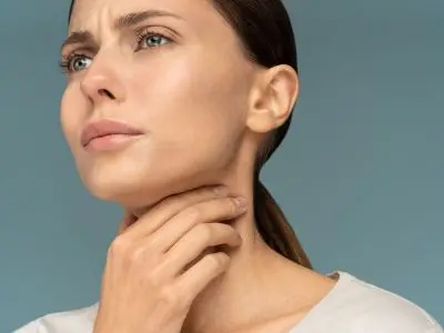 Oťapila vás hnisavá angína? Ako ju liečiť? | Medikament