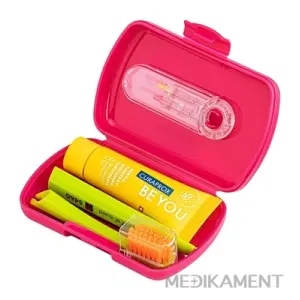 CURAPROX Travel set magenta zubná kefka 2 x medzizubná kefka CPS zubná pasta 10 ml 1 set