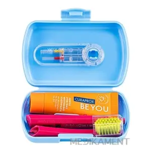 CURAPROX Travel set modrý 1 x zubná kefka 2 x medzizubná kefka 1 x zubná pasta 10 ml 